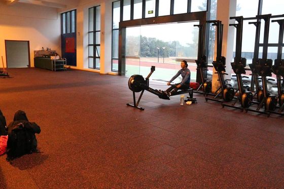 Groothandel Hoogwaardige rubberen matten productiefabriek niet-toxisch zwaar sportmatten geluidsabsorberende fitnessvloeren commercieel